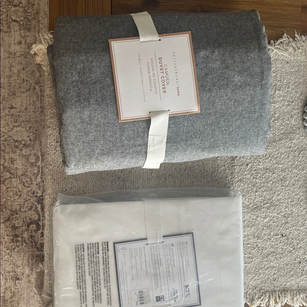 Pottery barn, gray Classic Cotton Bedskirt in Light Gray - new queen